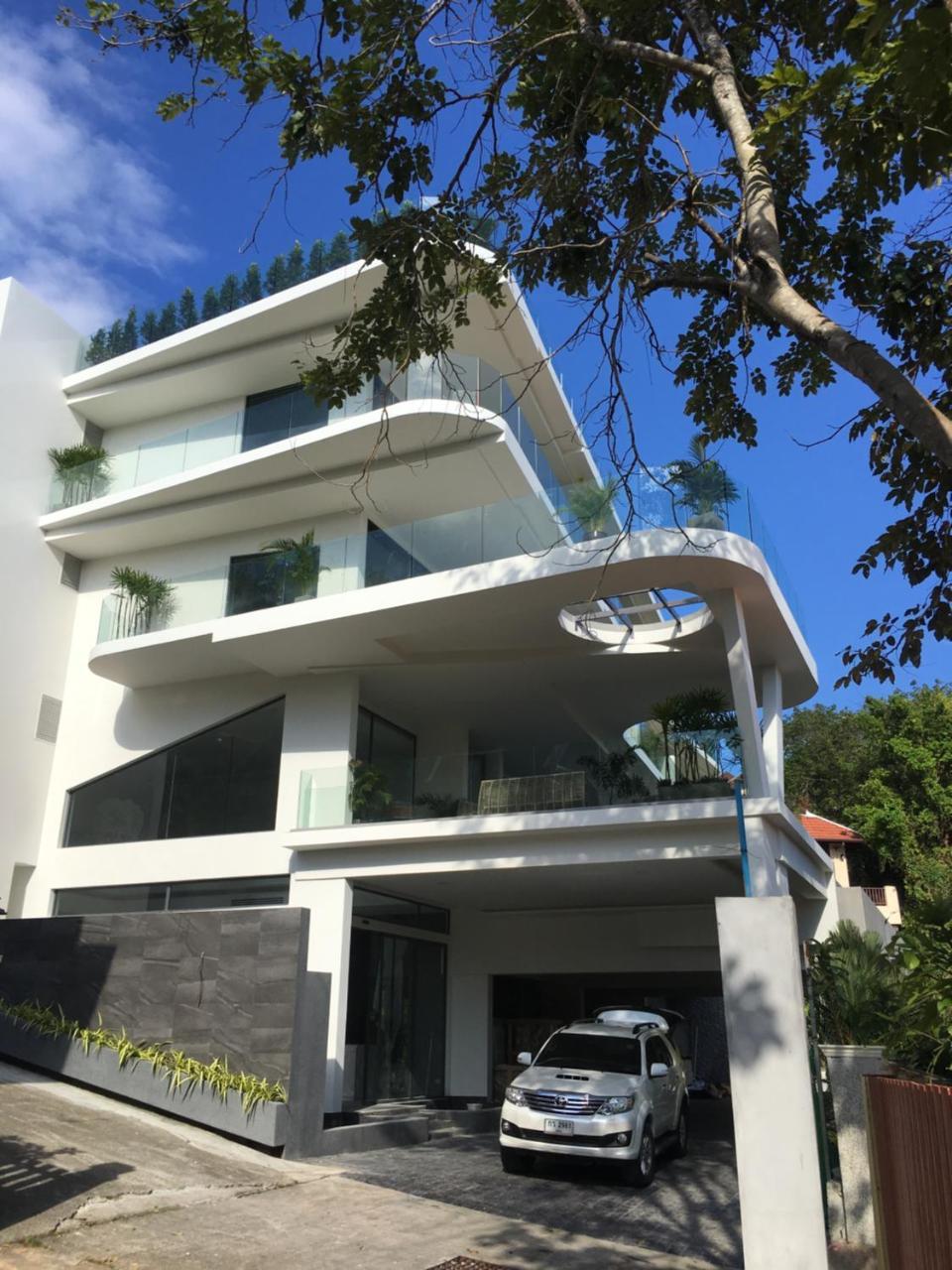 Patong Heights Otel Dış mekan fotoğraf The house in 2016