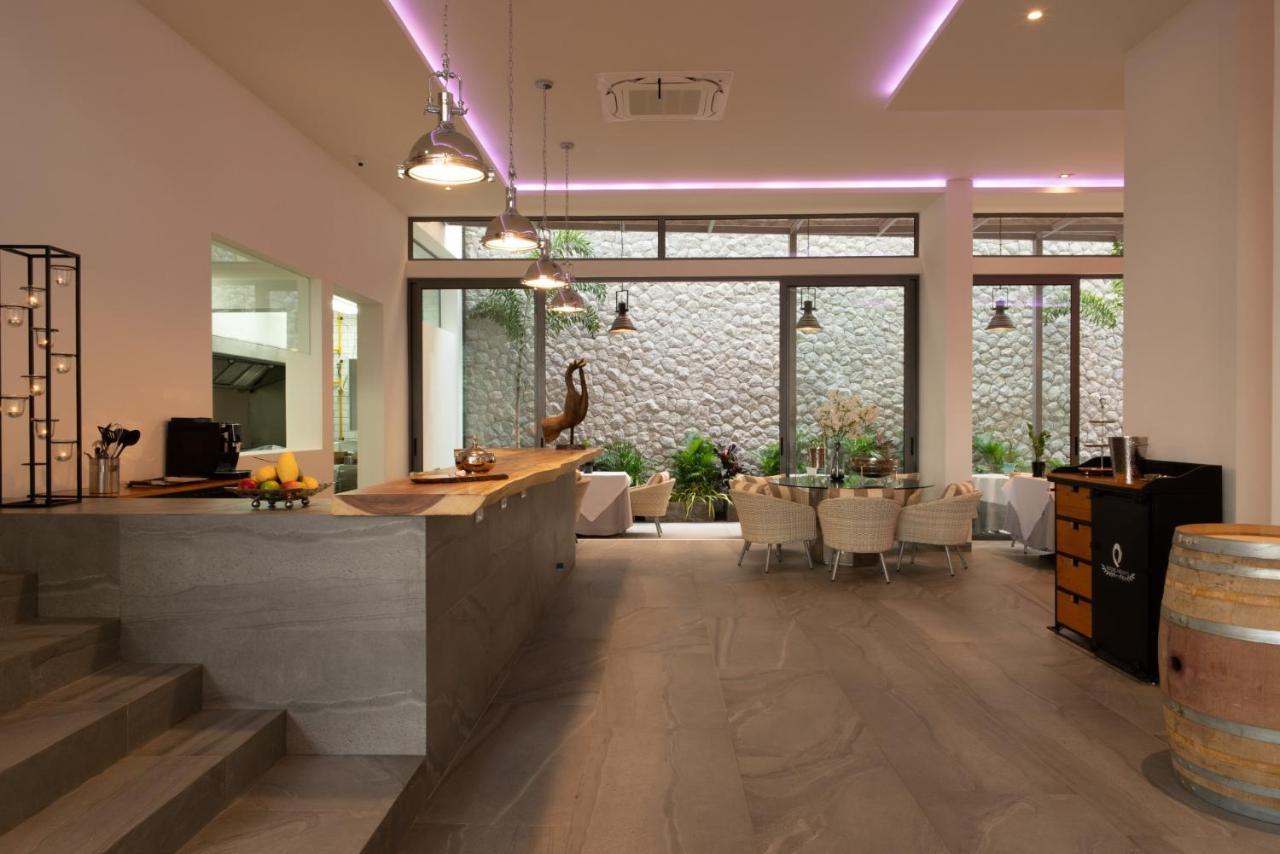 Patong Heights Otel Dış mekan fotoğraf Interior of the house