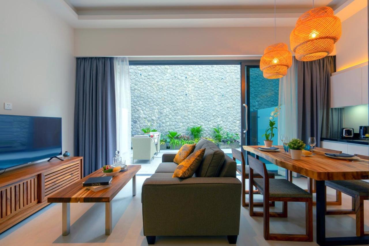 Patong Heights Otel Dış mekan fotoğraf A living room in a condominium